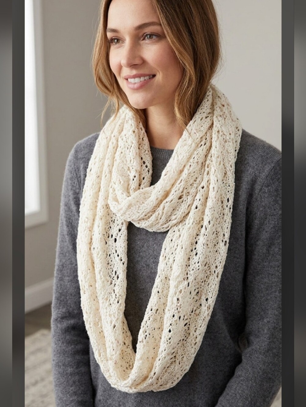 Una Talla Cream Open Lace Knit Infinity Loop Scarf OS